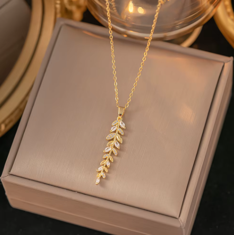 18k gold-plated Golden Oliva necklace سنسال جولدن اوليفا