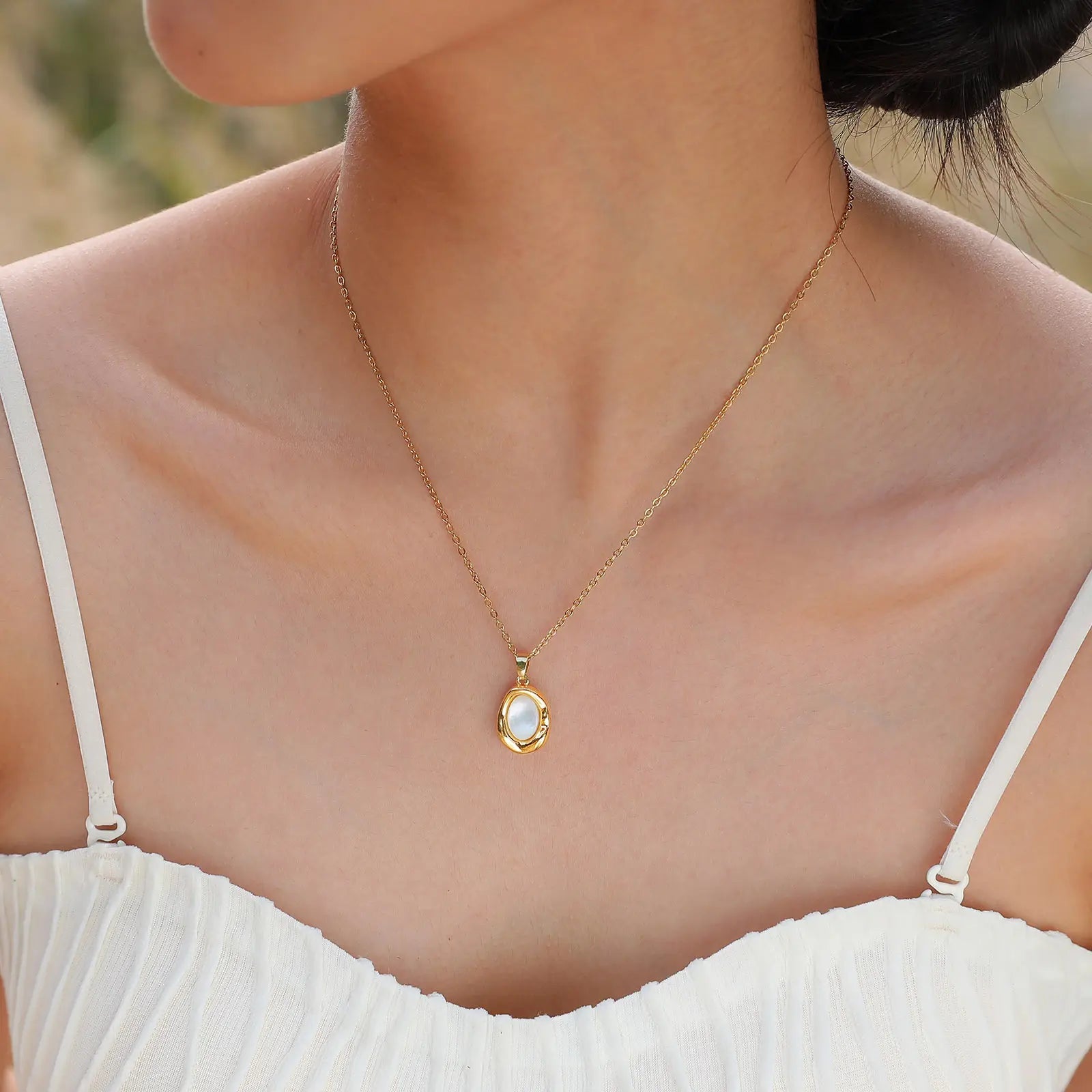 18k Gold Plated Luna Pearl Necklace سنسال لونا بيرل