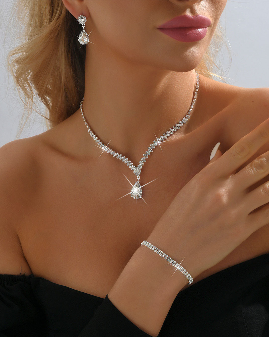 4-pcs Crystal Shine set - طقم كريستال شاين مكون من اربع قطع عالي الجودة